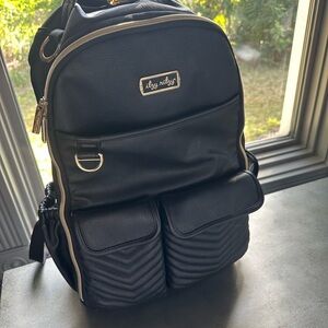 Itzy Ritzy Boss Plus